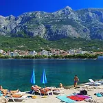 Luxury Macola Free Parking