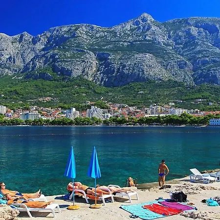 Luxury Macola Free Parking