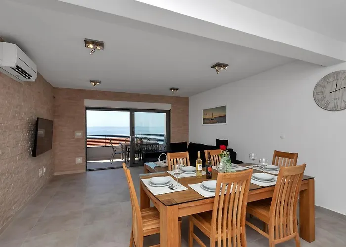 Luxury Macola Free Parking Макарска