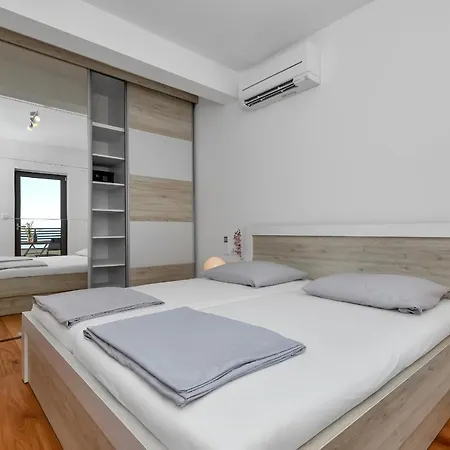 Luxury Macola Free Parking *