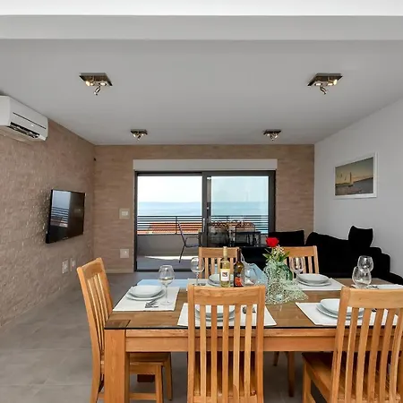Luxury Macola Free Parking Apartment
