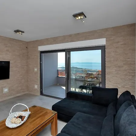 Luxury Macola Free Parking Apartment