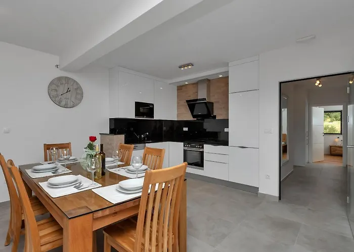 Luxury Macola Free Parking Makarska